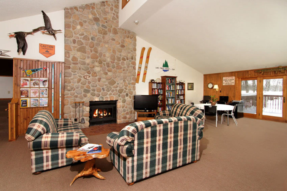 Lake Forest Resort Eagle River Exterior foto