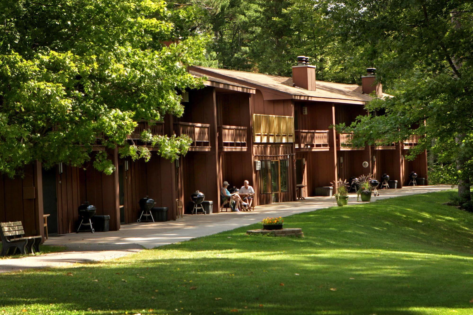 Lake Forest Resort Eagle River Exterior foto