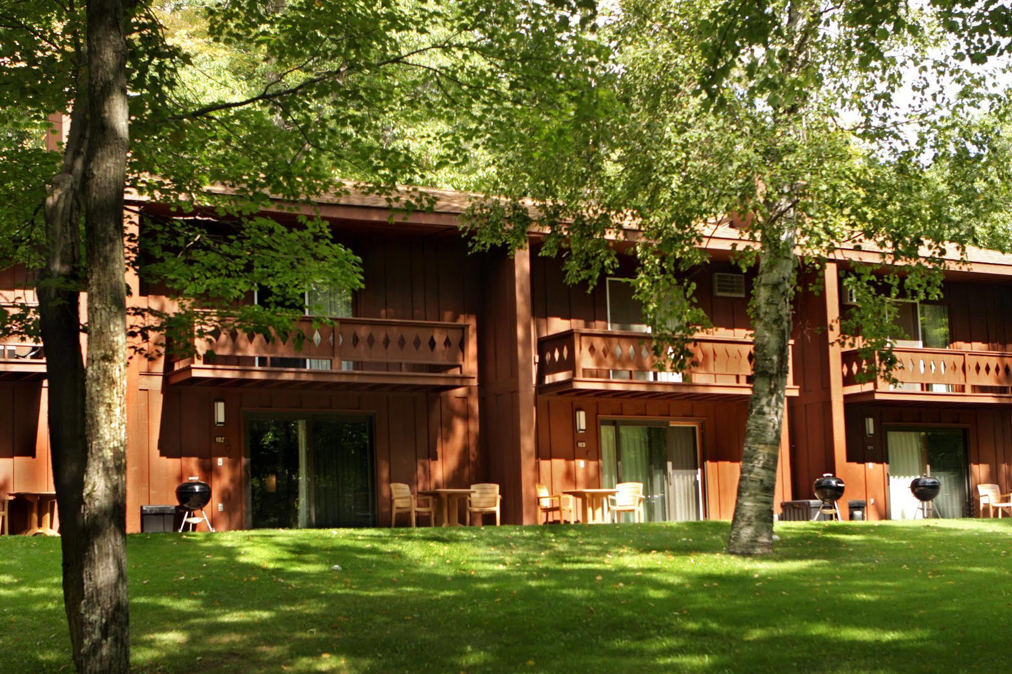 Lake Forest Resort Eagle River Exterior foto